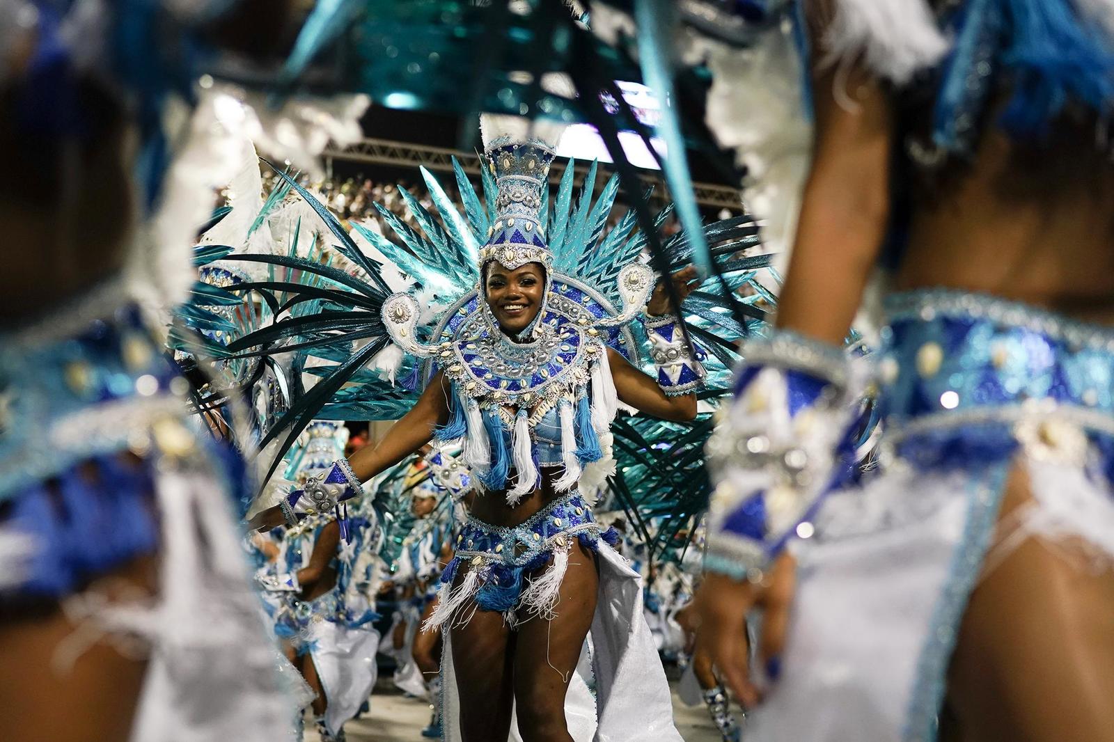 How is the Brazilian carnival - Carnival, Rio de Janeiro, Brazil, The photo, Costume, Dancing, Longpost