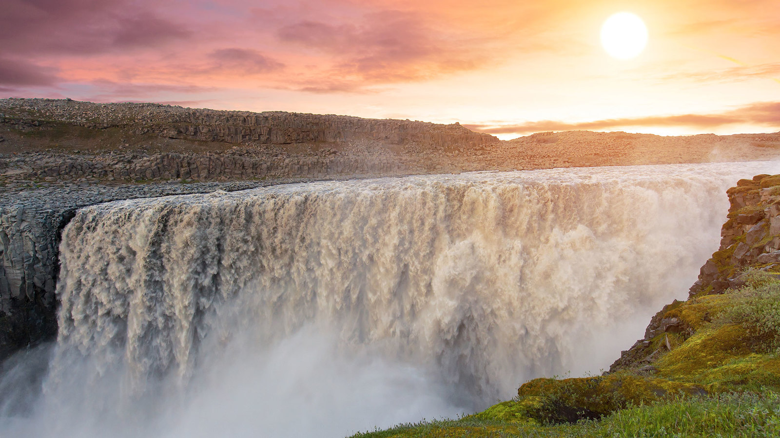 We trip with a friendly company! - My, Iceland, Travels, Tourism, Bliss, Scandinavia, Road, Nature, Longpost