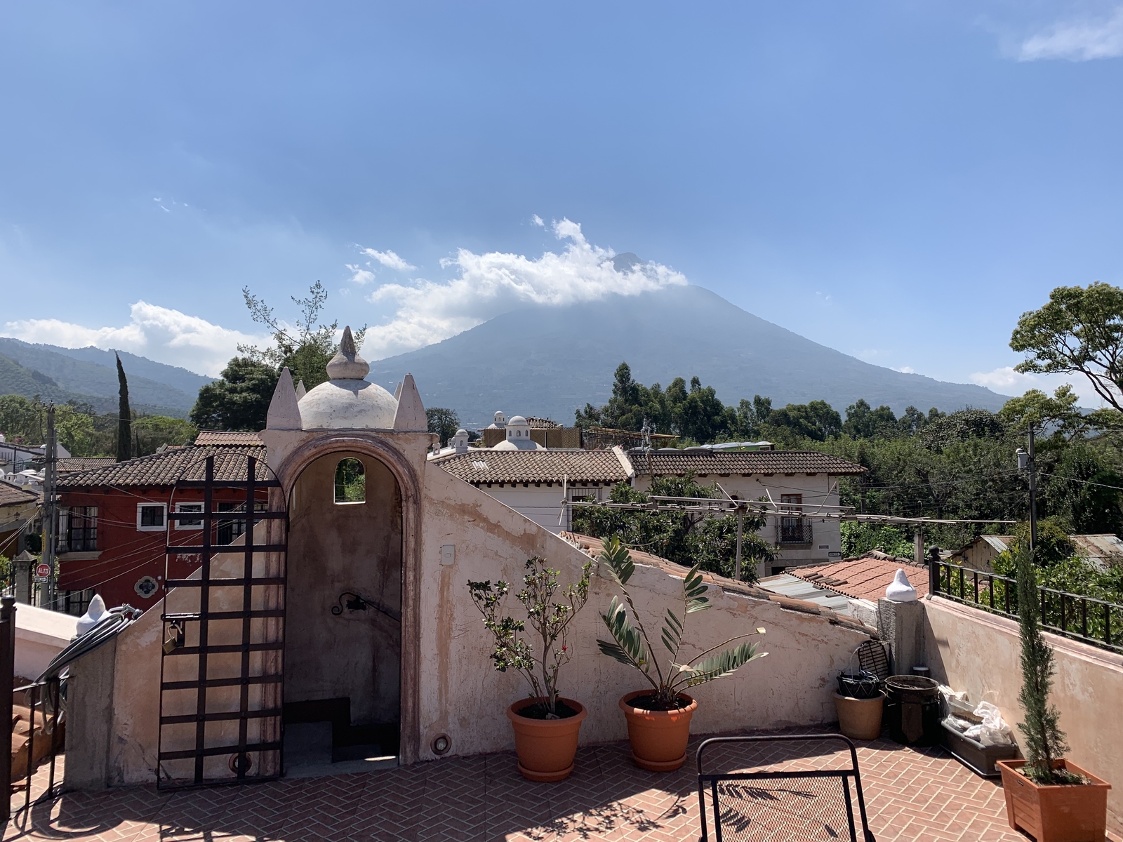 How I Climbed an Active Pacaya Volcano in Guatemala and Nearly Burned a Drone in Lava Fire - My, Volcano, Guatemala, Travels, Climbing, Lava, Drone, Longpost, Pacaya Volcano