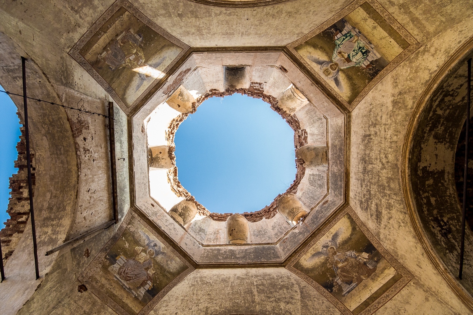 Church of St. Michael the Archangel - My, Architecture, Abandoned, Church, Temple, The photo, Canon 650d, Sigma 10-20 mm, Longpost