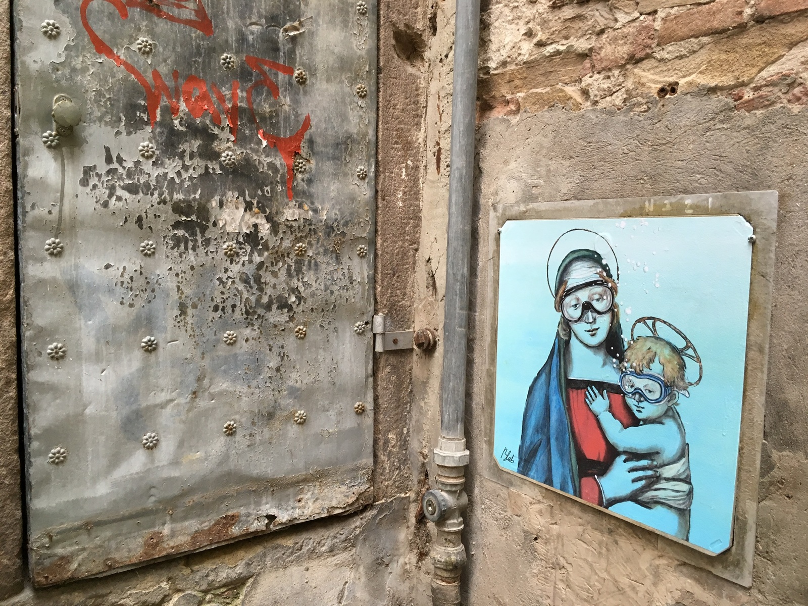 Blub L'arte sa nuotare on the streets of Lucca, Tuscany - My, Street art, Lucca, Drawing on the wall, , Longpost