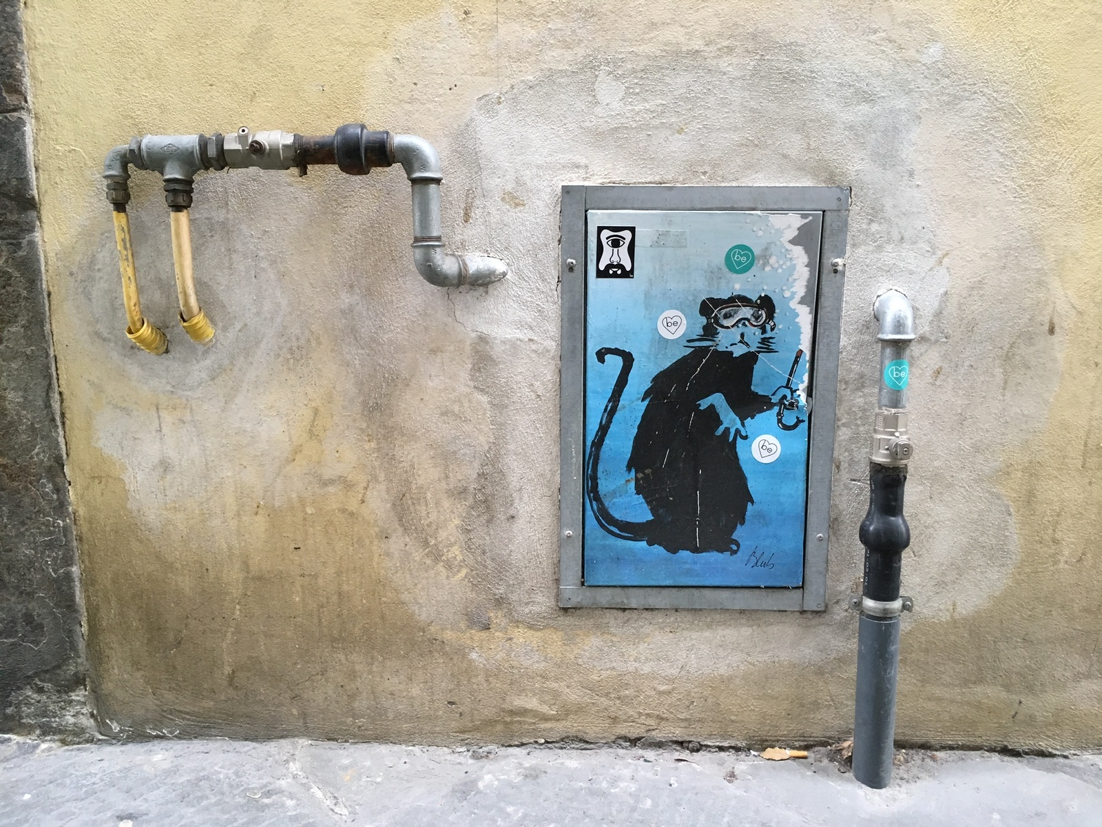 Blub L'arte sa nuotare on the streets of Lucca, Tuscany - My, Street art, Lucca, Drawing on the wall, , Longpost