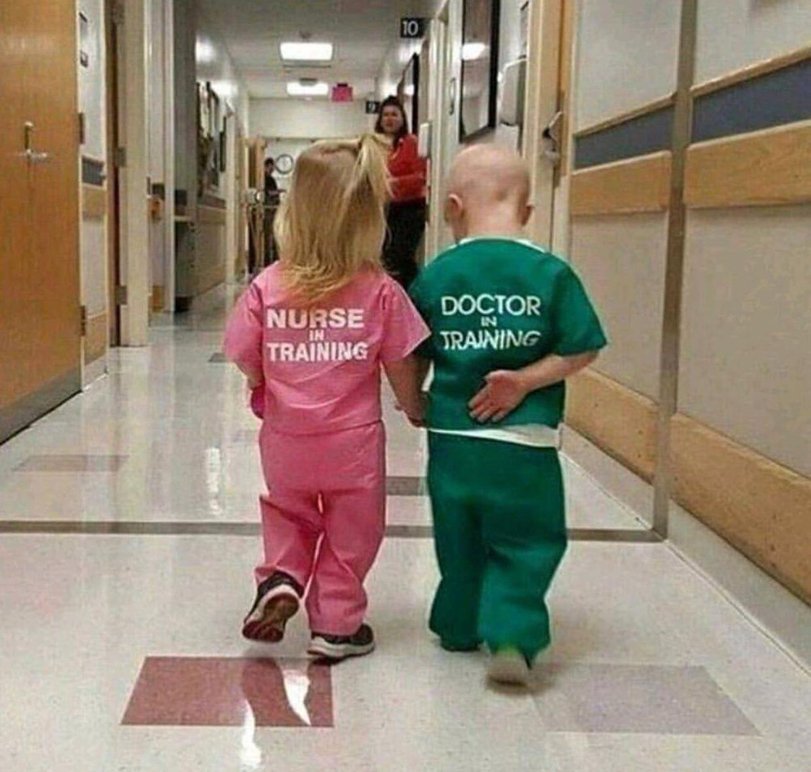 Photo of young children in medical uniforms infuriates netizens - Twitter, Children, Sjw, Sexism, Absurd, Double standarts, Longpost