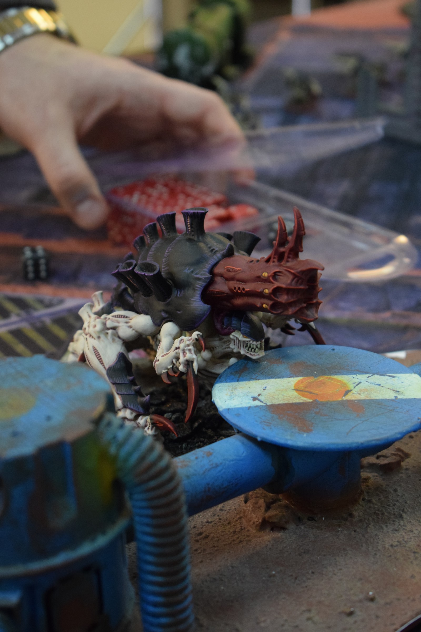 Battle of the Tyranids and the Mechanicus - My, Warhammer 40k, Miniature, Painting miniatures, Tyranids, Cult of Mechanicus, The fight, Longpost