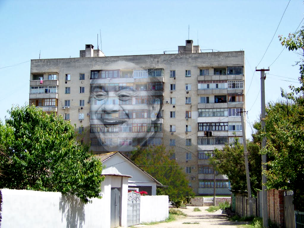 De-vite-story - My, House, Building, Nine-storey building, Danny DeVito, Vugluskr