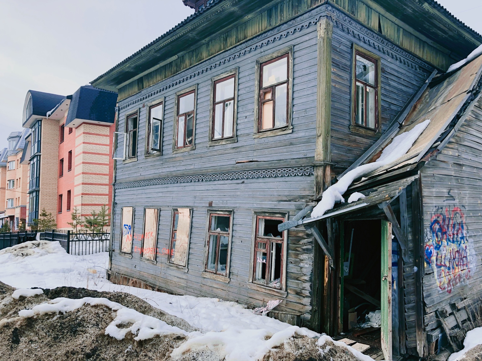 Welcome to the North - My, Urbanfact, Arkhangelsk, Homeland, Abandoned, North, Mobile photography, Longpost