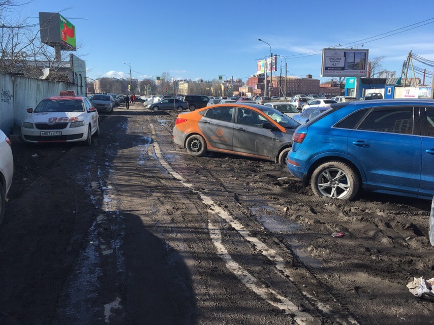 Why lawn parking is evil - My, Неправильная парковка, Dirt, Longpost