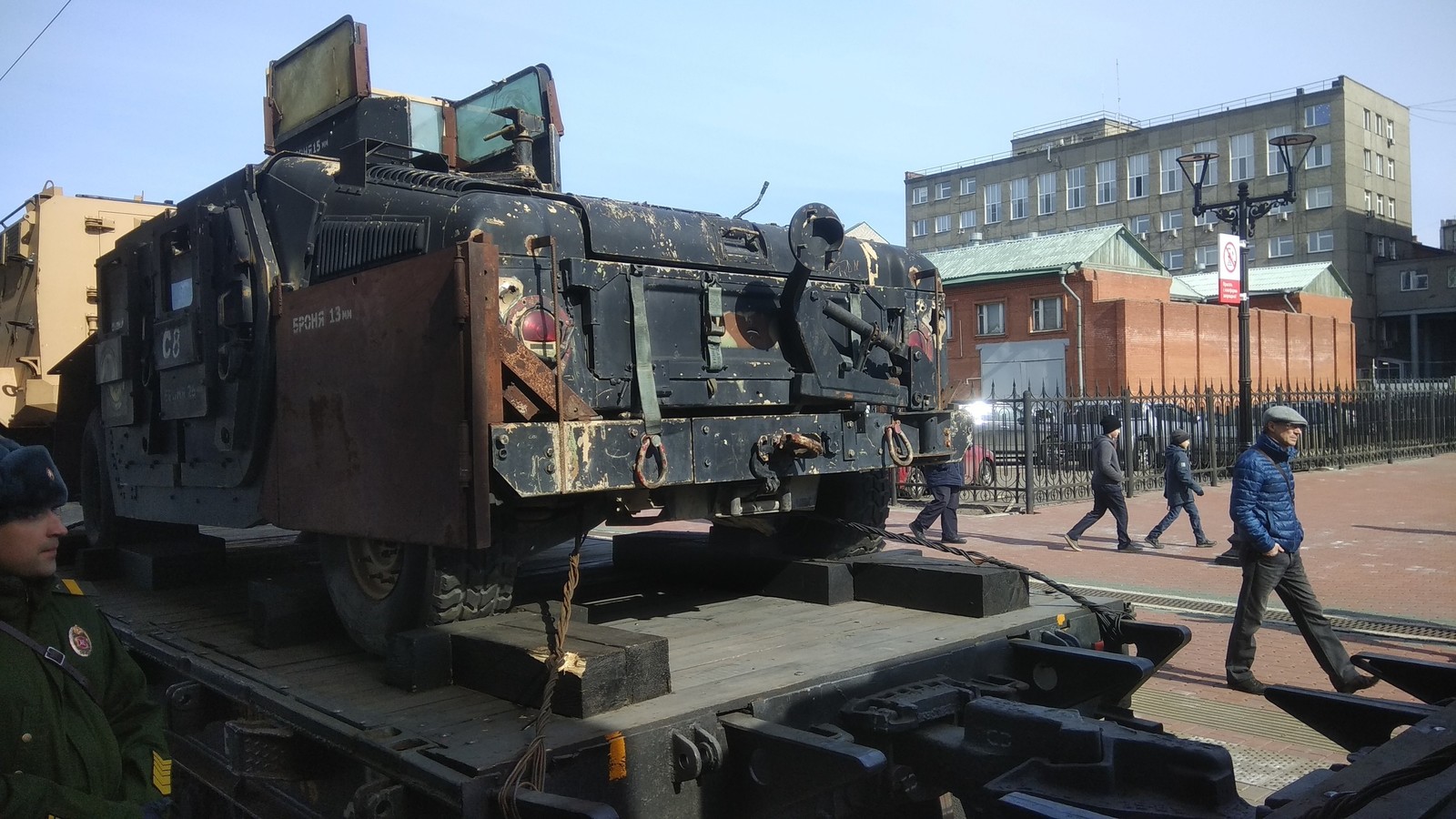 В Красноярск прибыл поезд с сирийской военной техникой.Фотографии от 05.04.2019. - Моё, Армия, Сирия, Красноярск, Длиннопост