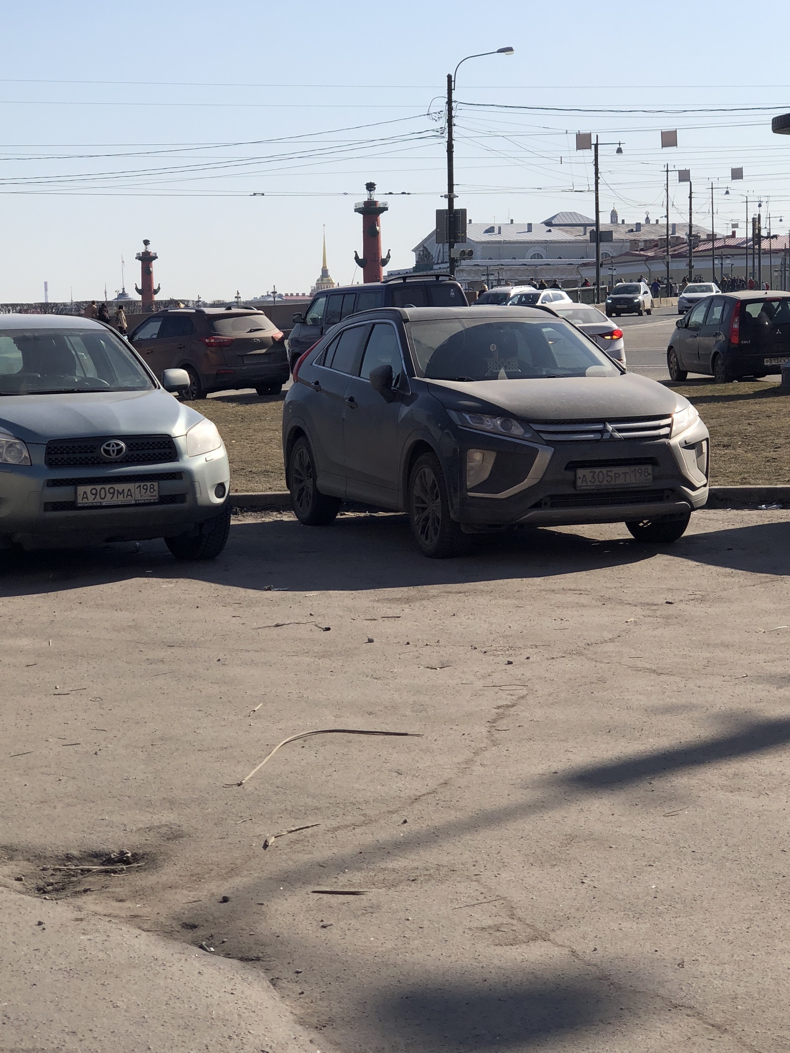 Beware of nails in the parking lot in the center of St. Petersburg! - My, Tire service, Saint Petersburg, Attentiveness, Spit of Vasilyevsky Island, Longpost