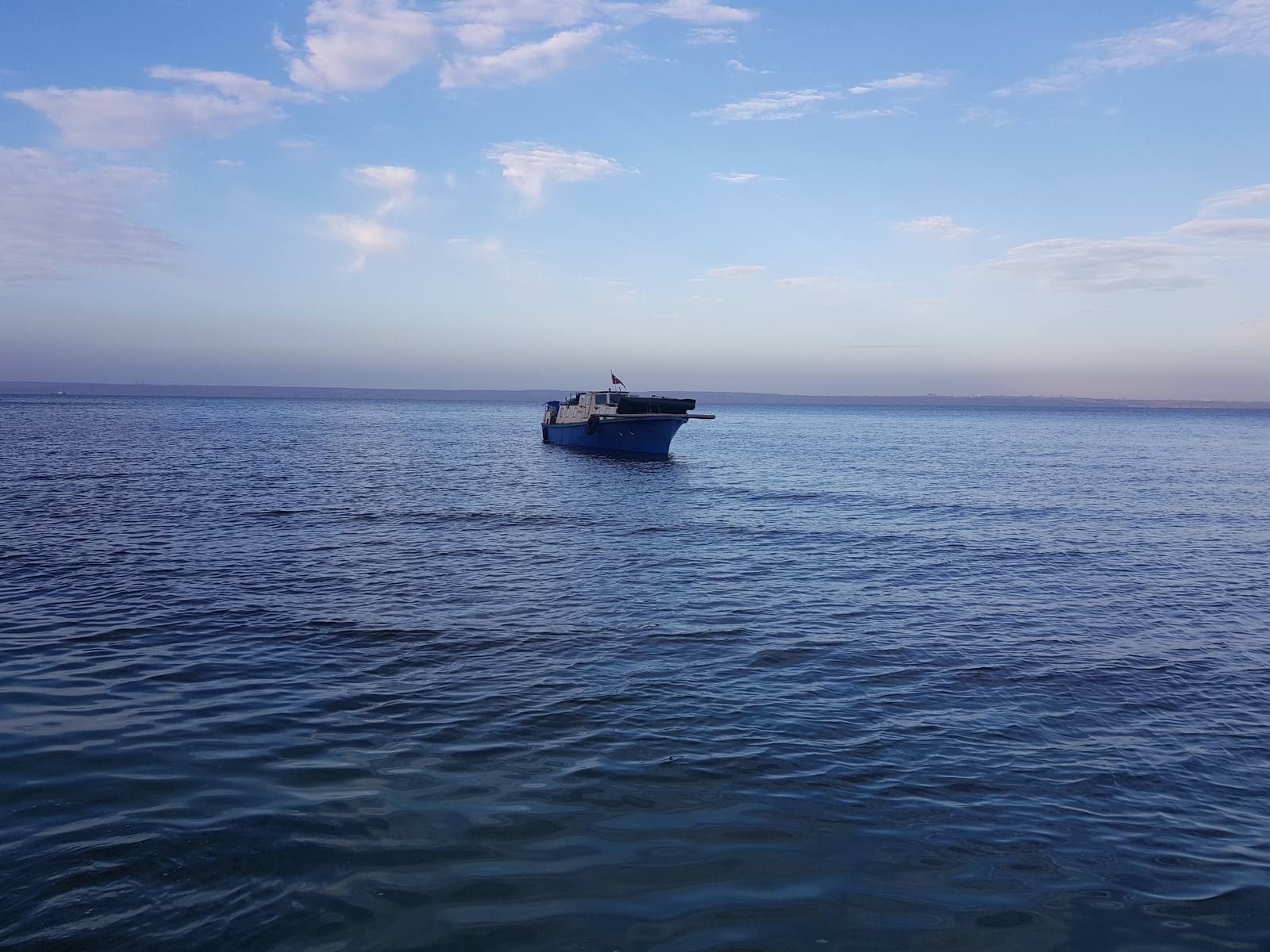 Consequences of the storm on the reservoir. Boat breakdown. How to overtake a boat from St. Petersburg to the Crimea - My, Nature, Russia, beauty, River, Travels, Hike, Sea, Tourism, Video, Longpost