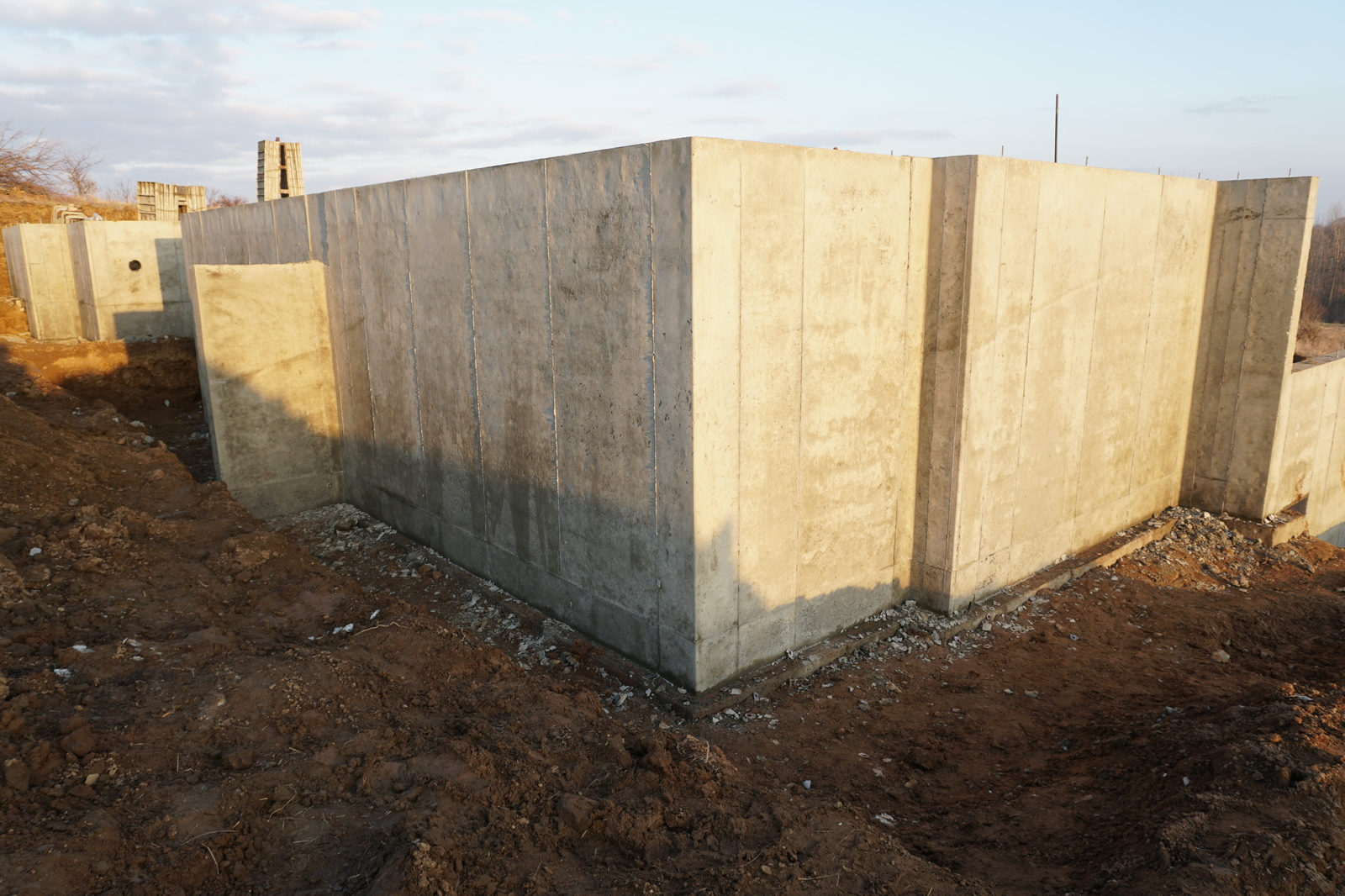 American building. Preparing and pouring the foundation for the frame - My, USA, America, American carcass, Building, Michigan, , Video, Longpost