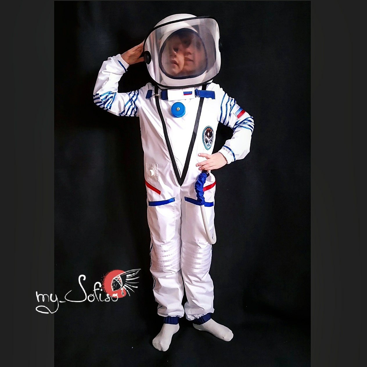 Как сделать скафандр. Скафандр Космонавта. Костюм Космонавта. Детский костюм космонавт. Комбинезон Космонавта.