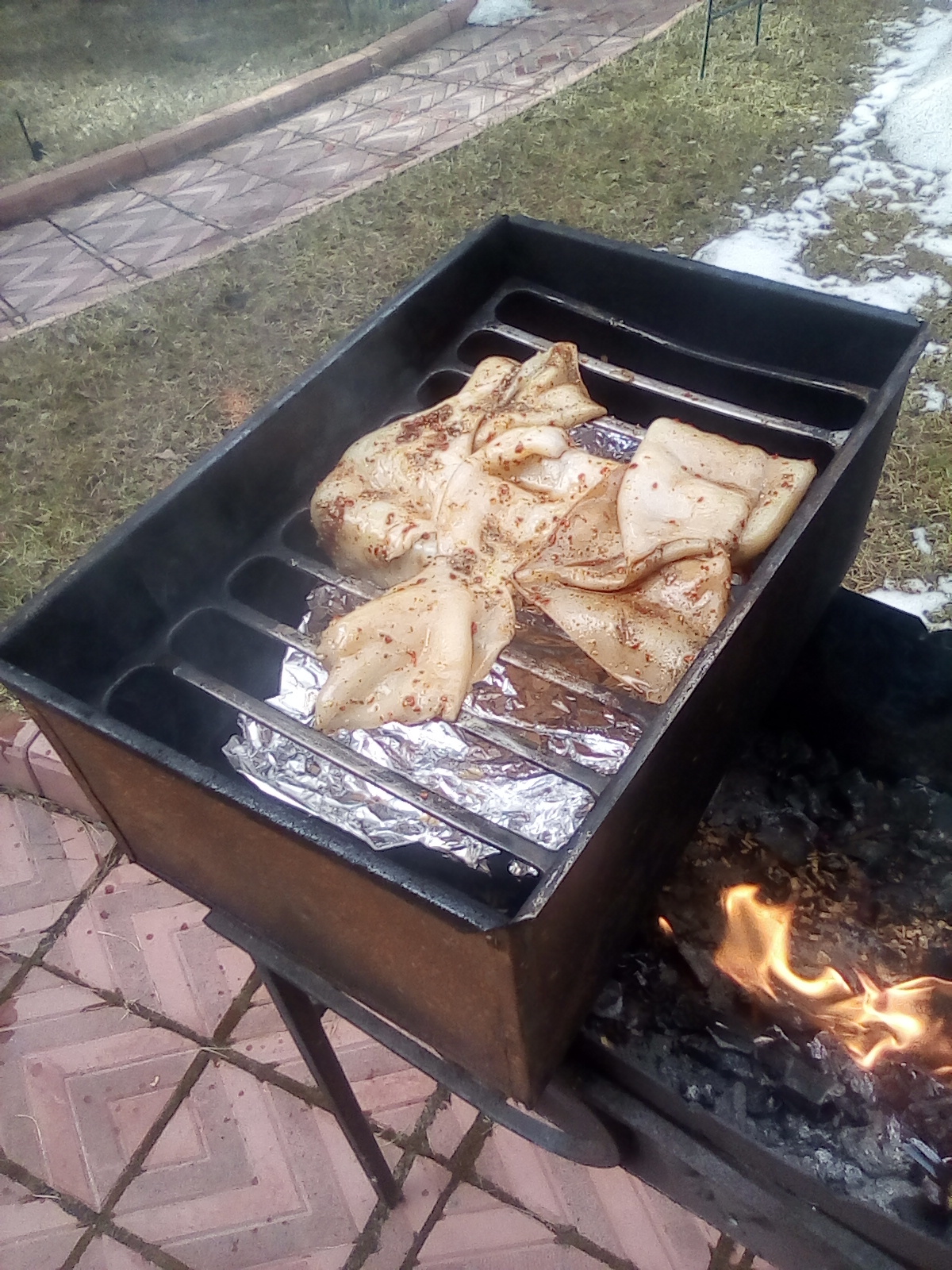 Салат с копчёным кальмаром и огурцом