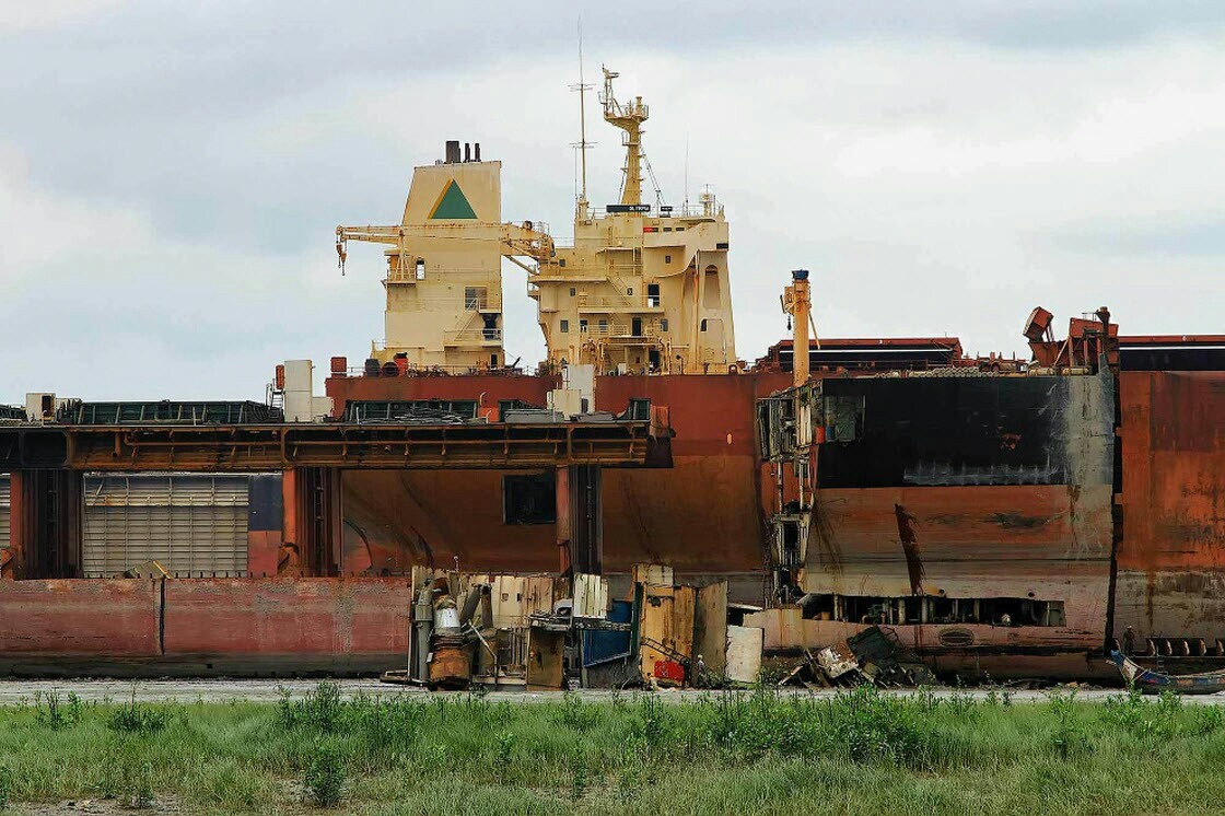 The largest ship graveyard - Bangladesh, Cemetery, Ships, Devastation, Longpost