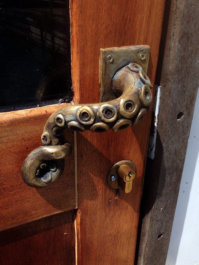 Door knob - Pen, Door, Octopus