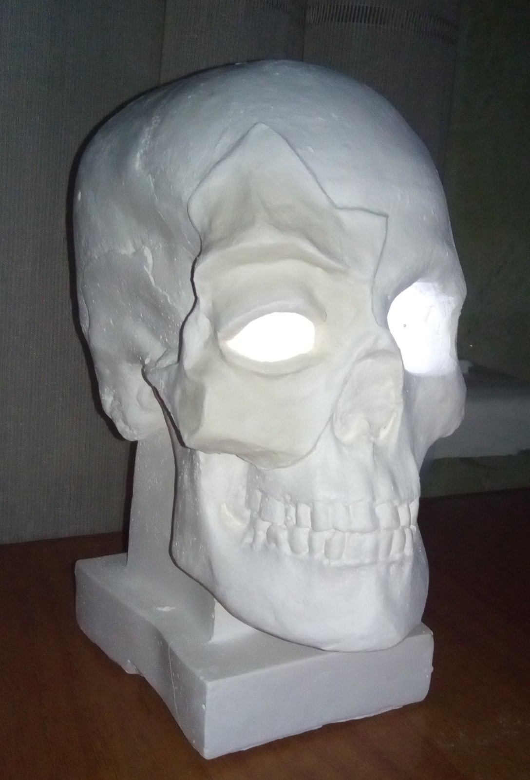 Gypsum Skull #2: Cyberpunk - My, Scull, Gypsum, Cyberpunk, Robot, Creation, Лепка, Needlework with process, Longpost