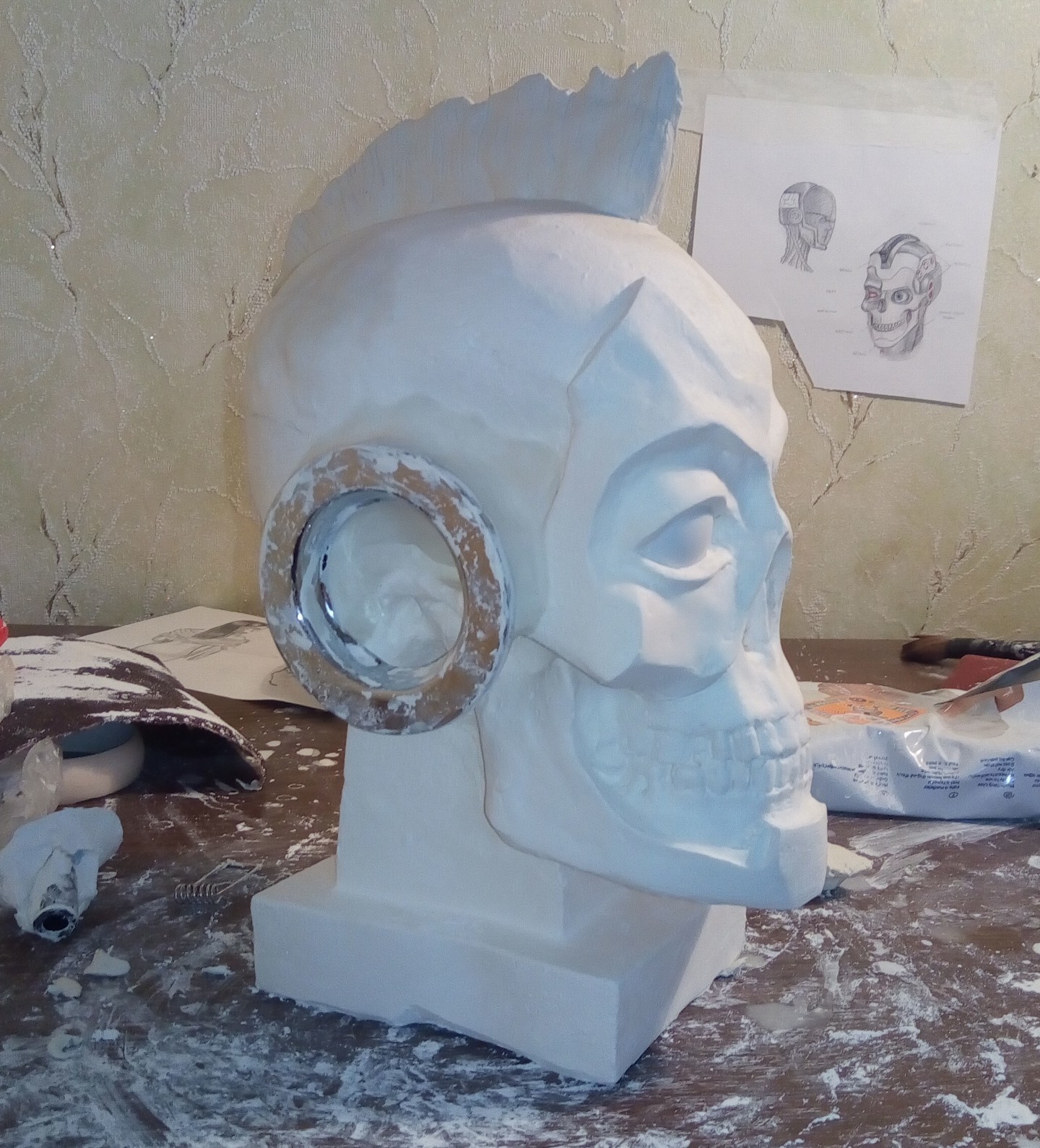 Gypsum Skull #2: Cyberpunk - My, Scull, Gypsum, Cyberpunk, Robot, Creation, Лепка, Needlework with process, Longpost