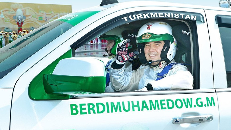 And the Swiss, and the reaper, and to all Turkmens ... an example: how the romantic dictator Gurbanguly Berdimuhamedov lives - My, Turkmenistan, Dictator, Turkmens, Turkmenbashi, Quirks, Video, Longpost, Politics