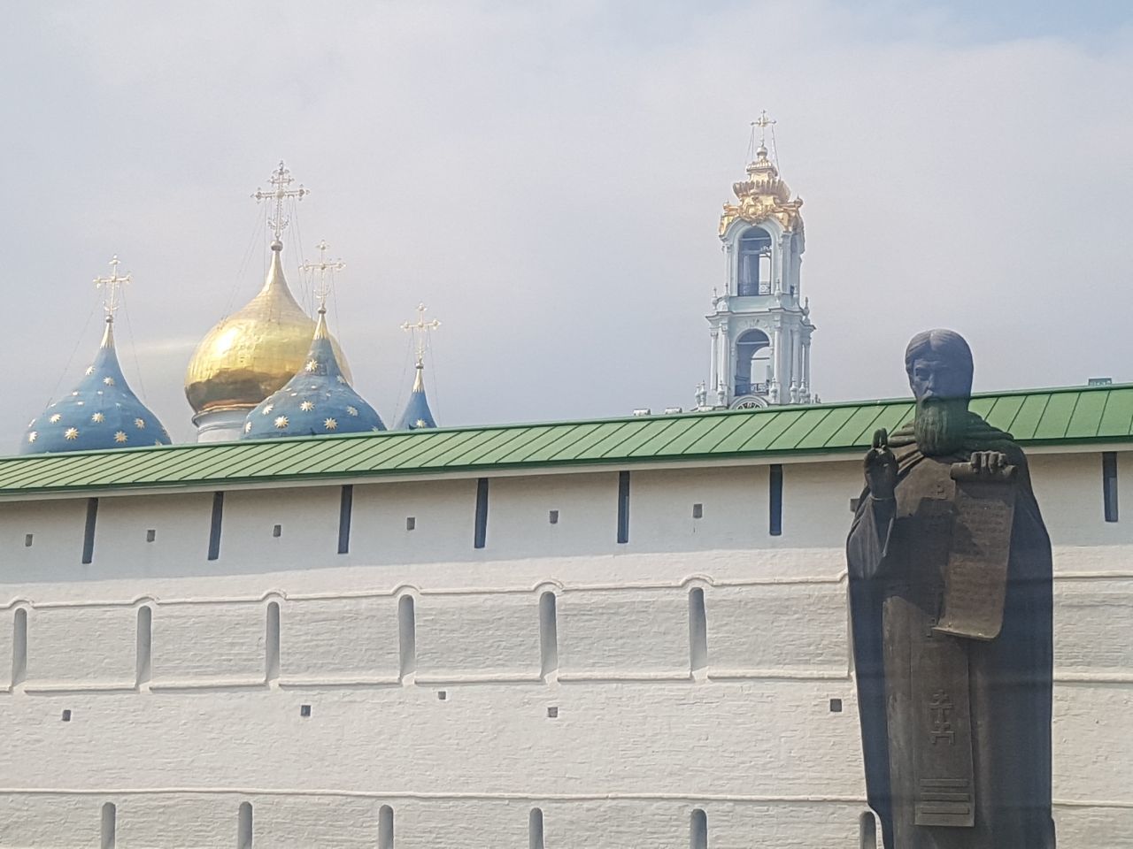 Disappearing statue - My, Sergiev Posad, The statue, Optical illusions, Sculpture