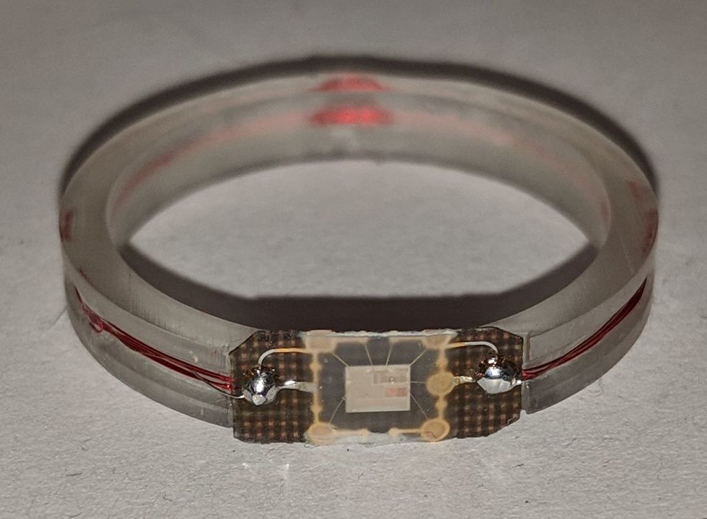 The craftsman dissolved a bank card in acetone to make a ring for contactless payments. - Nfc, Ring, Contactless payment, Copy-paste, Longpost, Video