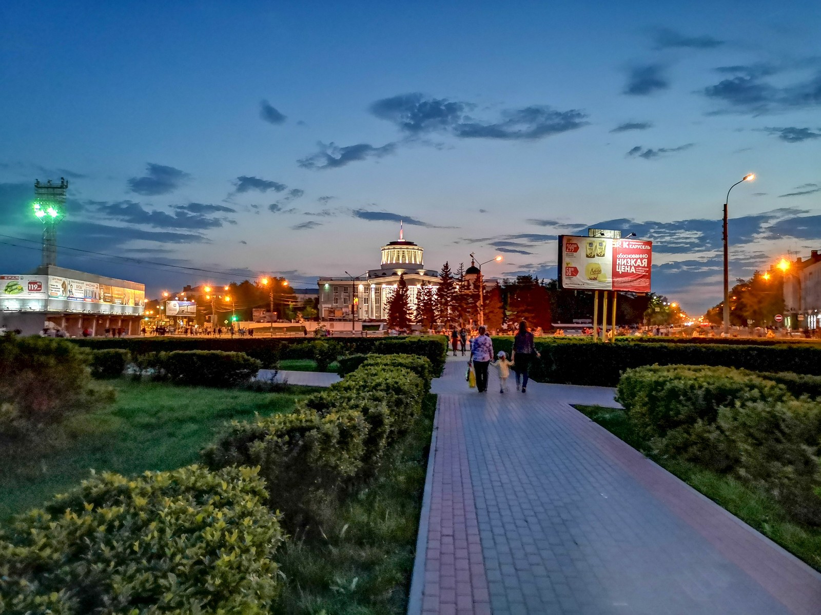 Night holiday - My, Mobile photography, Video, A bike, Dzerzhinsk, Youtube, Huawei mate 20, Firework, Victory Day, Longpost, May 9 - Victory Day