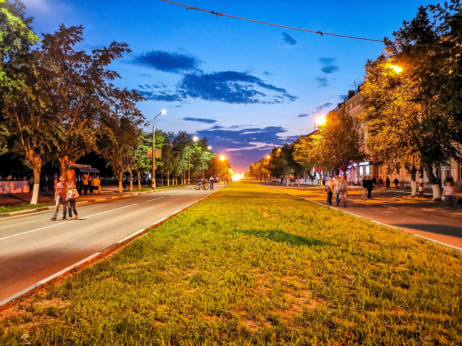 Night holiday - My, Mobile photography, Video, A bike, Dzerzhinsk, Youtube, Huawei mate 20, Firework, Victory Day, Longpost, May 9 - Victory Day