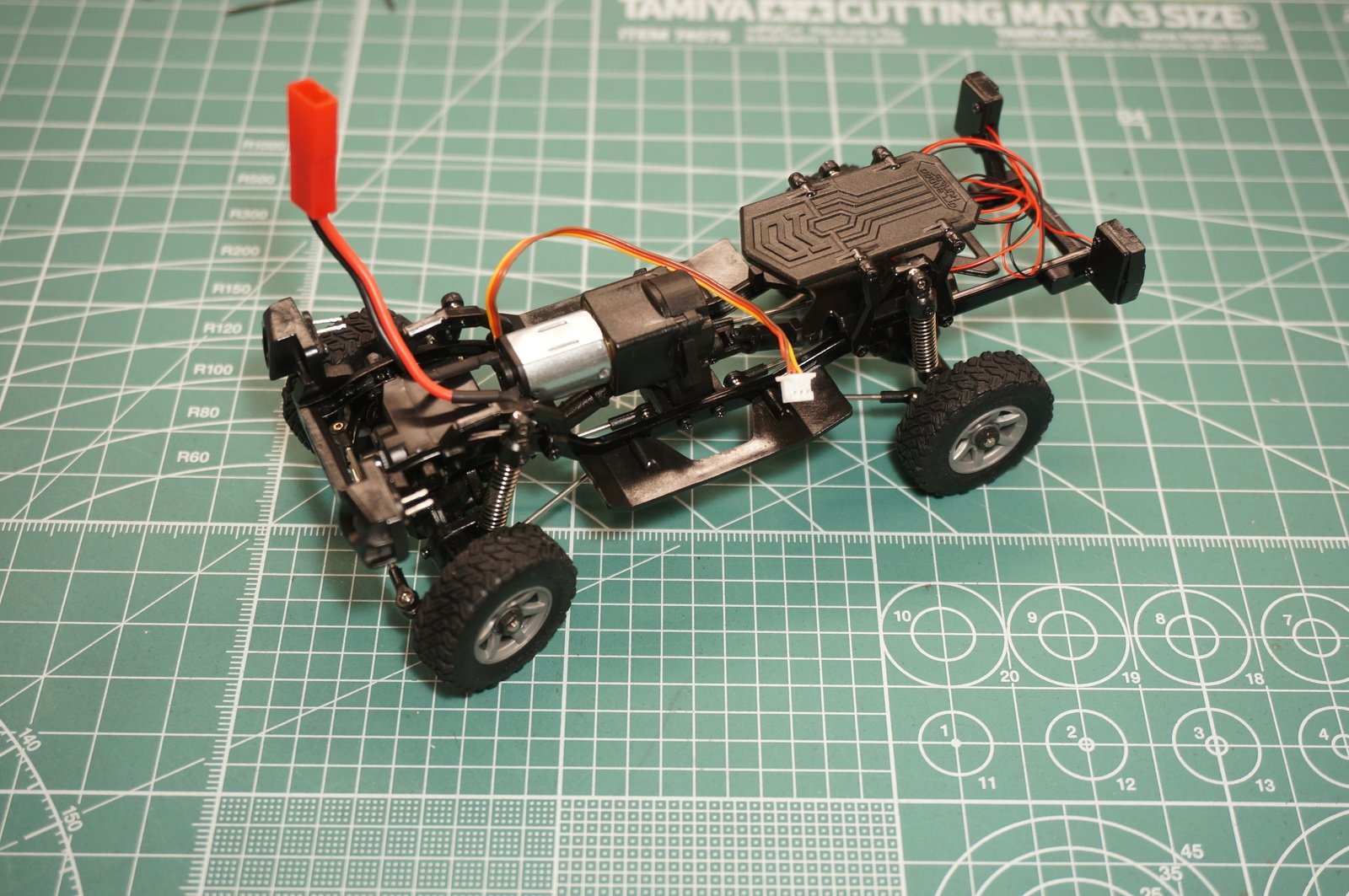 1:32 scale SUV assembly. - My, Rc, Radio controlled car, Longpost, Enthusiasm, Video, SUV, Scale model, Radio controlled models, Radio-controlled car