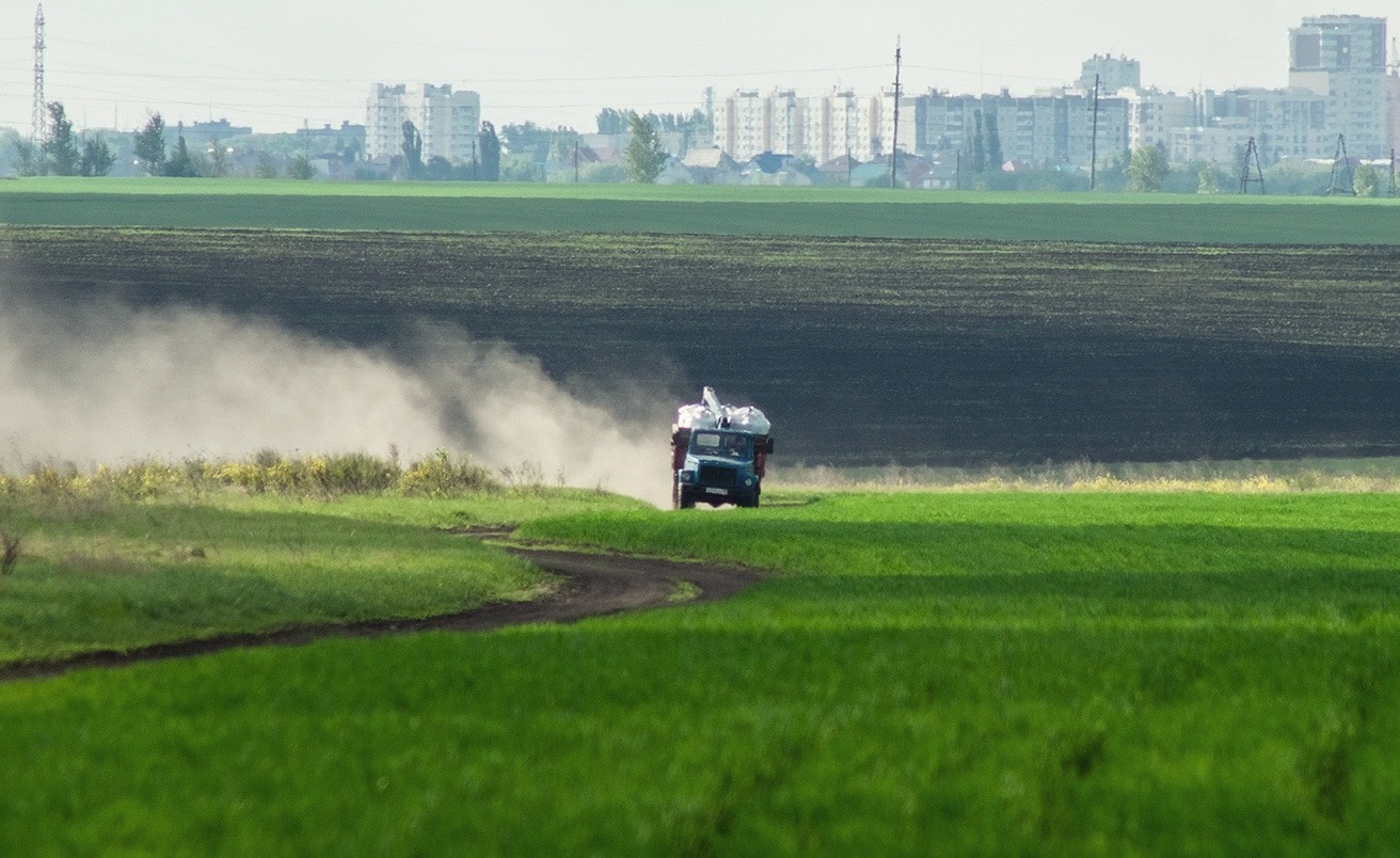 Mad Max: Winter Wheat Road - My, The photo, Landscape, Truck, Sony a58, Minolta 100-300