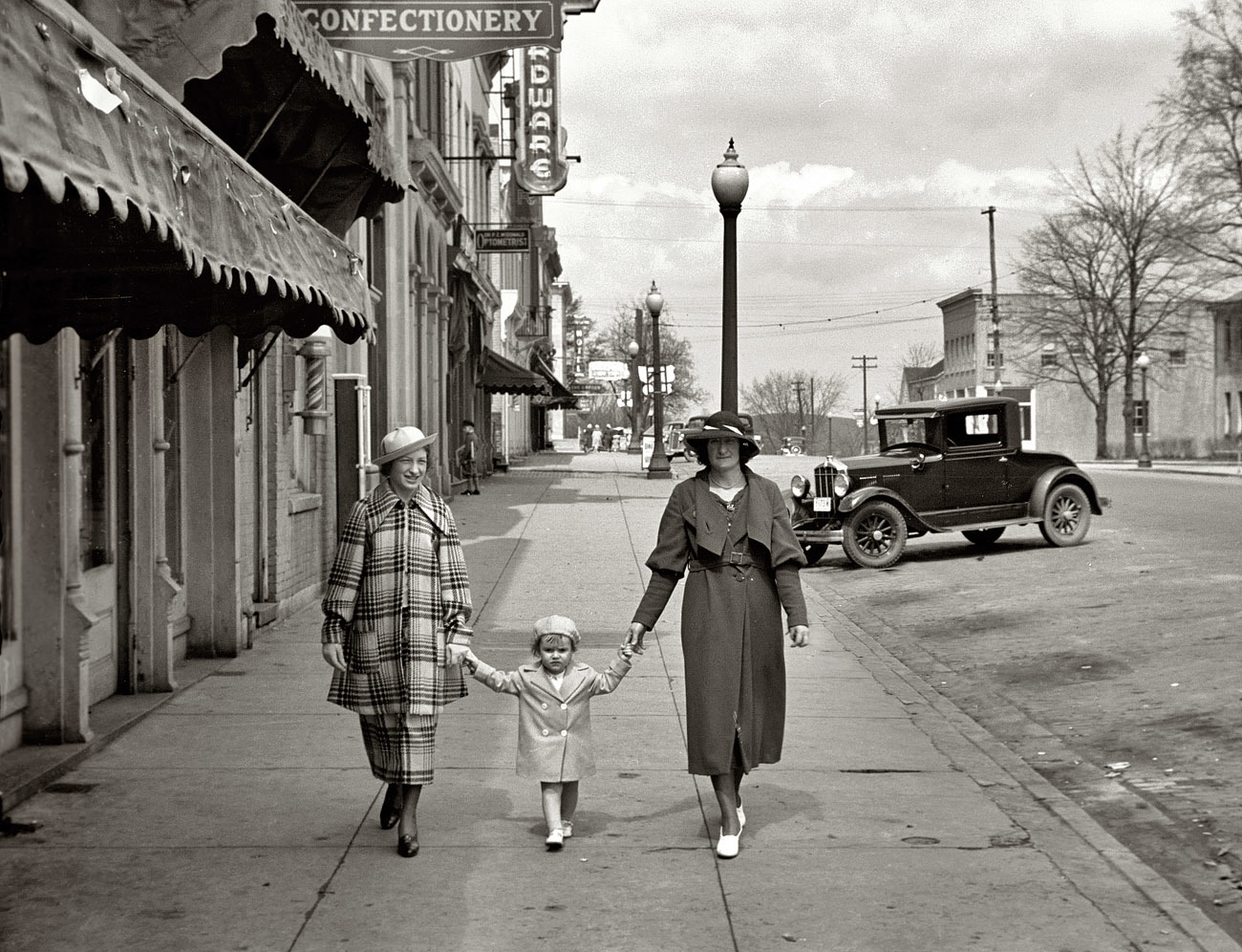 Black and white America. - USA, People, Car, Black and white photo, Longpost