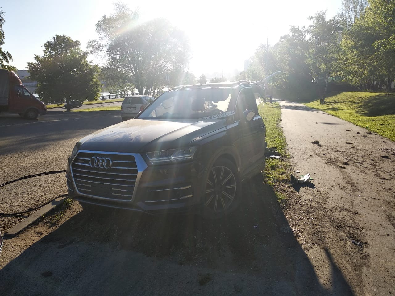 Машину разорвало пополам при аварии, но пассажиры не пострадали. - Моё, Авария, Москва, Машина, Длиннопост