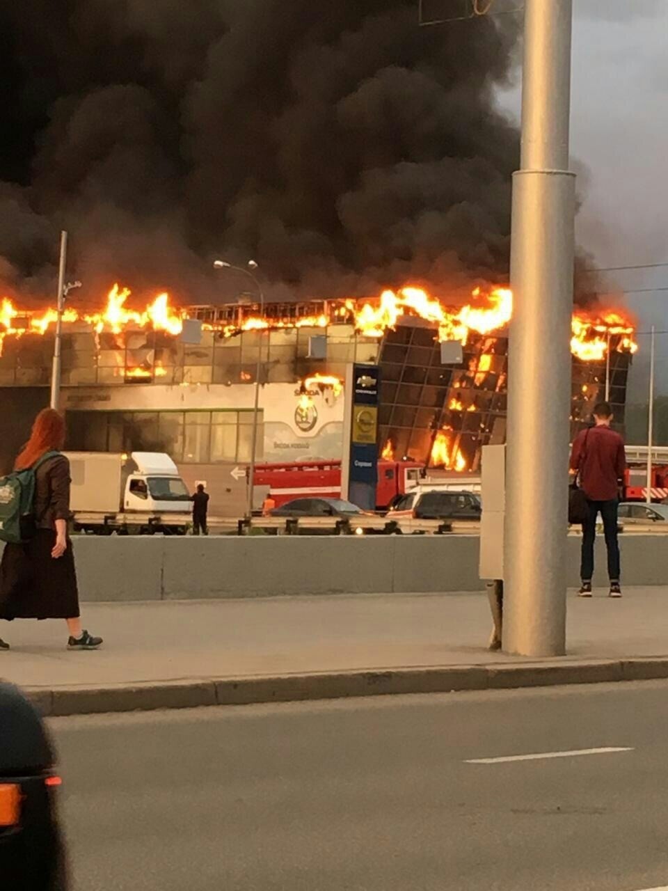 А в Кемерово опять пожар. - Пожар, Кемерово, Автосалон, Длиннопост