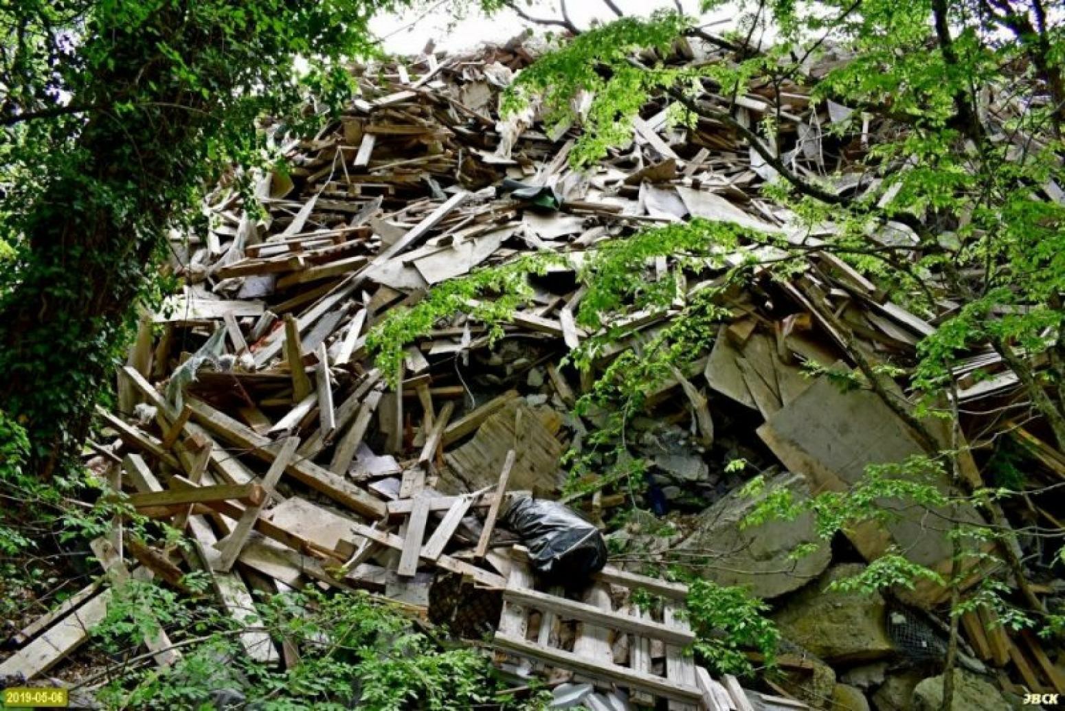 In Gelendzhik, a dump of construction waste, organized by the Russian Orthodox Church, appeared in the relict forest - , news, ROC, Dump, Garbage