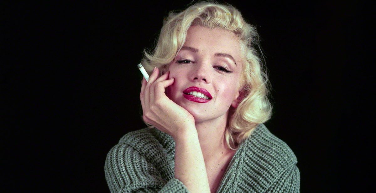 I am a weak woman. Am I doing it? Better right now - Marilyn Monroe, Andrey Voznesensky