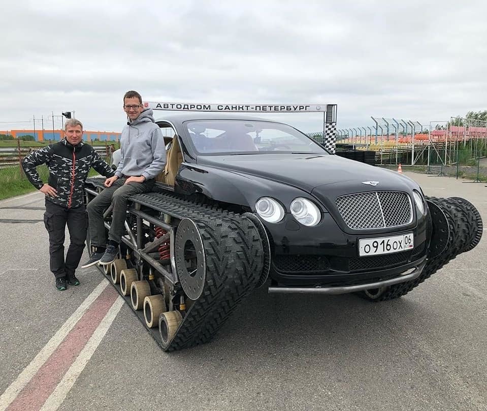 Ultratank - Bentley, Caterpillar, Automobile racetrack, Academeg