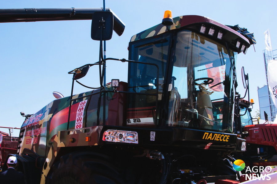 The largest grain carrier and 500-horsepower tractor - Agronews, news, Exhibition, , Republic of Belarus, Minsk, Technics, New items, Longpost