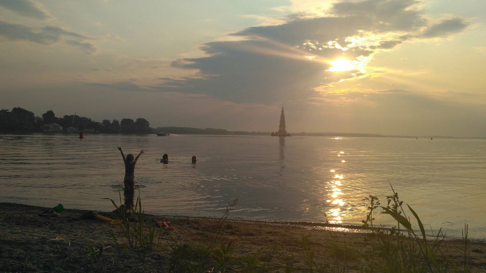 Пост одной фотки - Моё, Река Волга, Калязин, Закат, Солнце, Вода