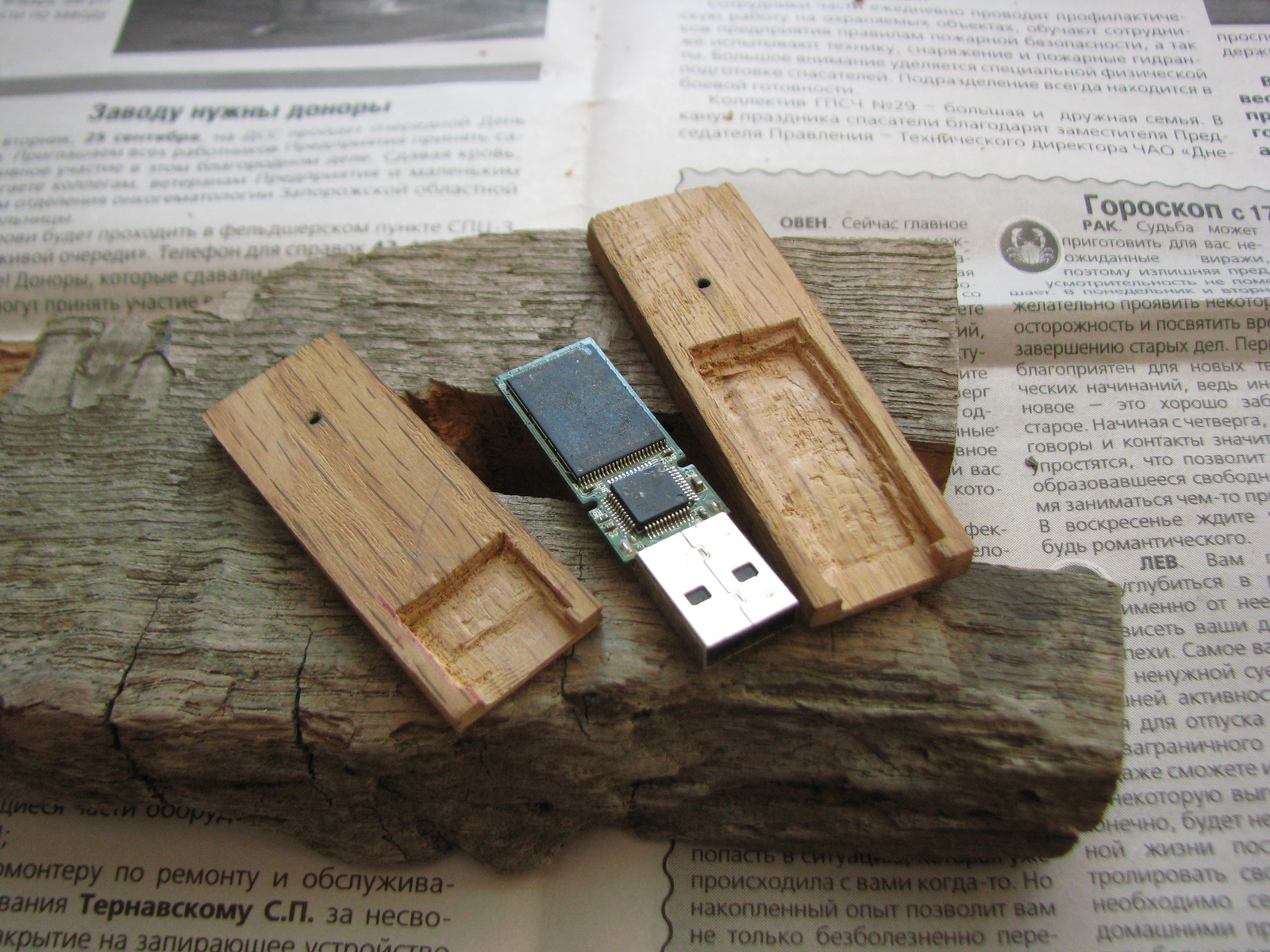 Flash drive from Zaporozhye Oak - My, Longpost, Oak, Tree, Woodworking, Flash drives, With your own hands, Souvenirs