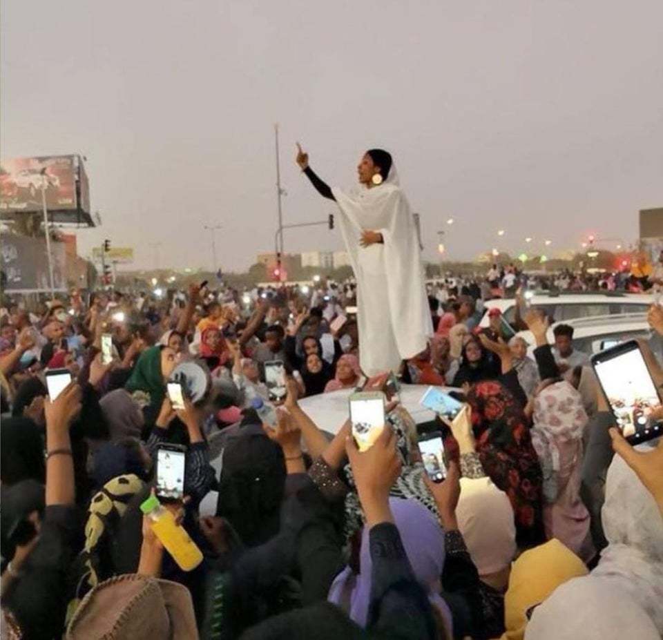 The birth of democracy in Sudan by women! Women of Sudan - well done! - Sudan, Democracy, Female, Heroism, Women