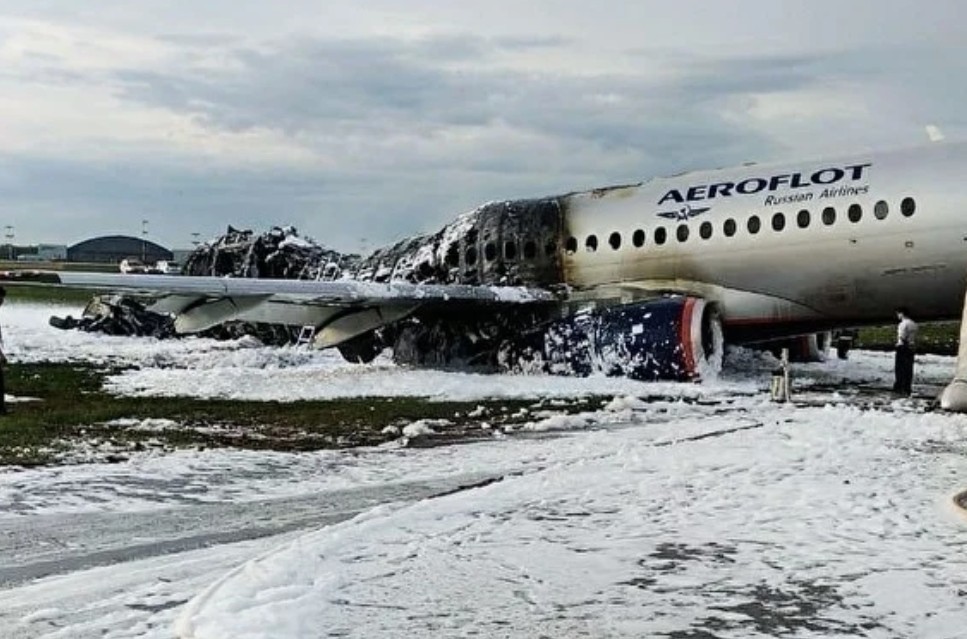 Interior Ministry fired police officer for video of burning Superjet, which he filmed from surveillance cameras - Sukhoi Superjet 100, Catastrophe, Dismissal, Leaked, Ministry of Internal Affairs, Deputies, Video, Longpost