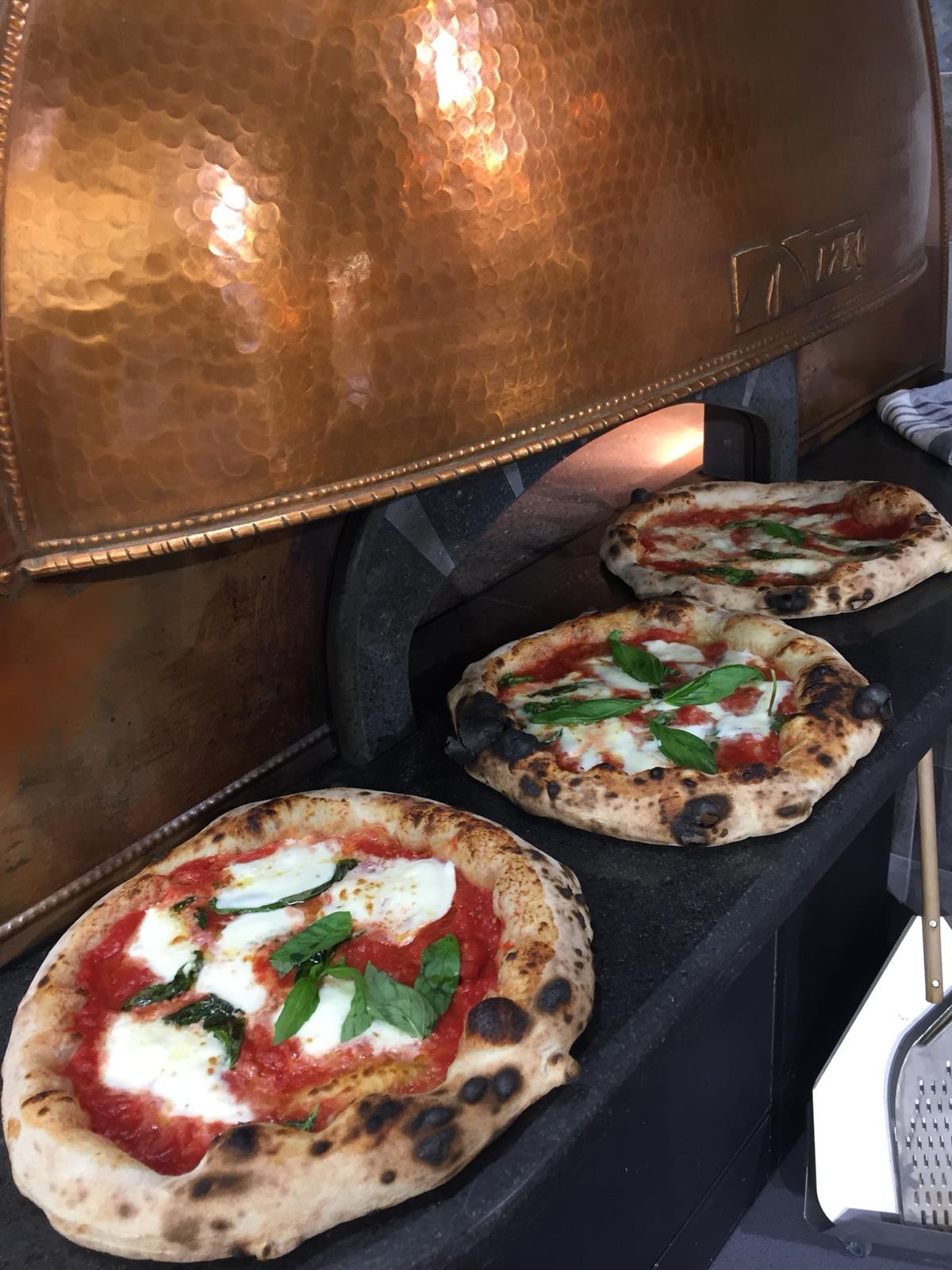 Neapolitan pizza - My, Pizza, Food, Maestro, Longpost