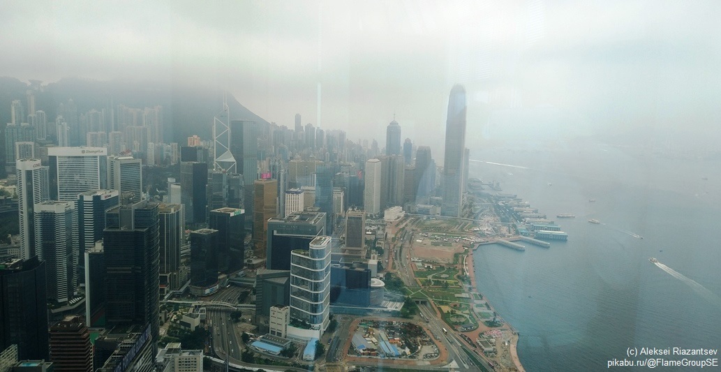 370 meters above the ground - it is difficult to be closer to God. - My, China, Chinese, Hong Kong, Church, Unusual, The photo, Skyscraper, Longpost