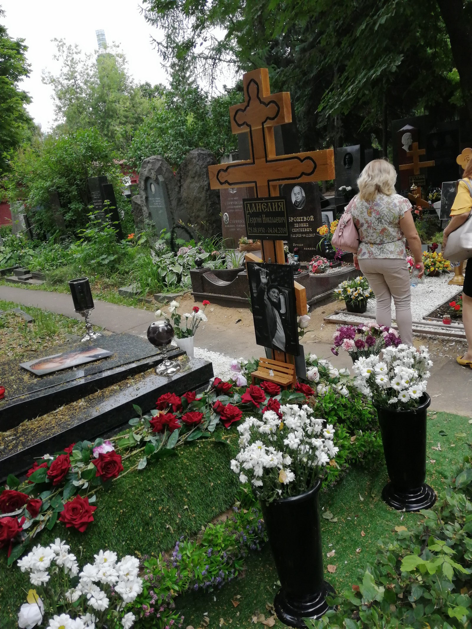 Могила волчек на новодевичьем кладбище фото сегодня