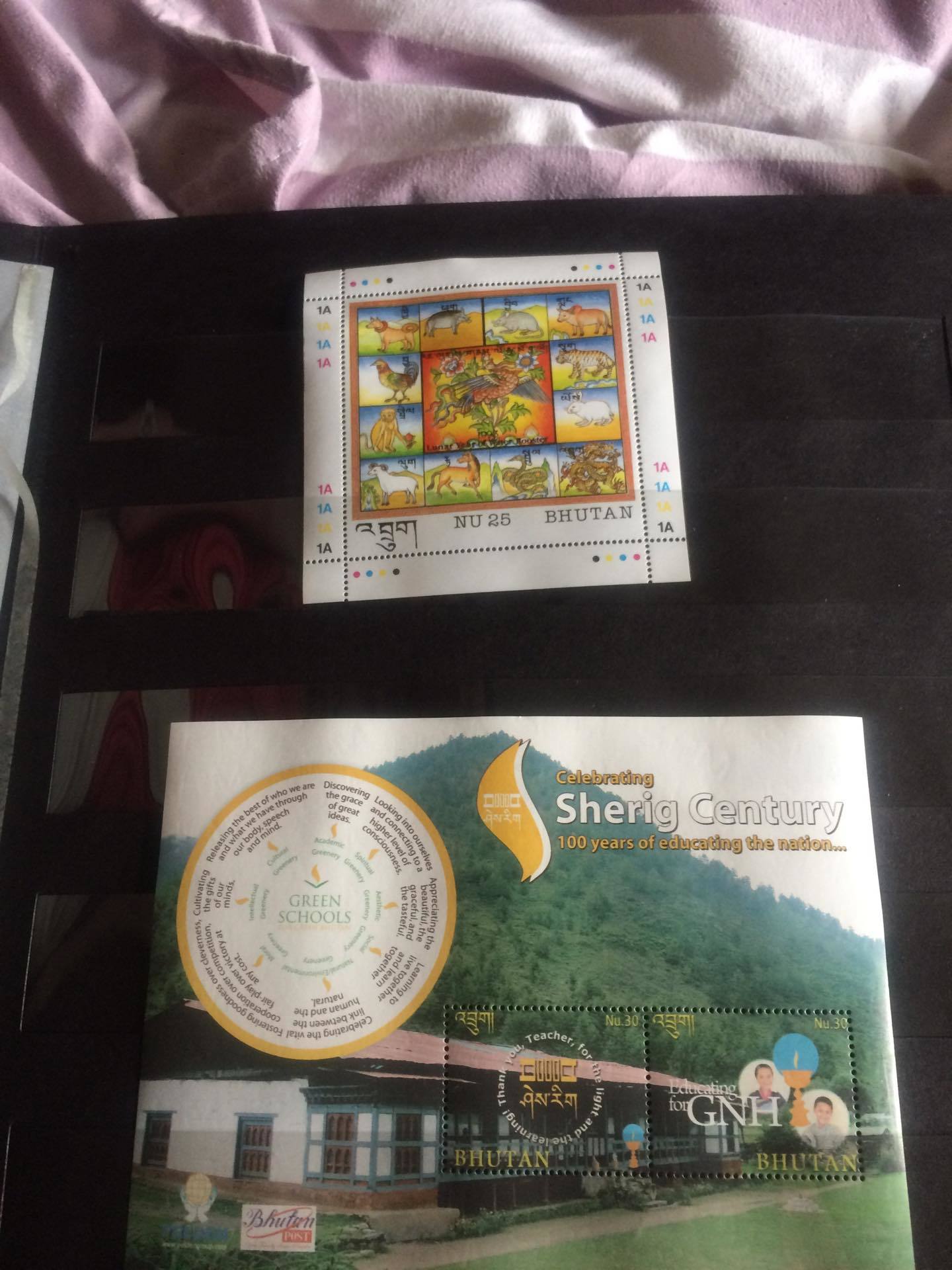 Philatelists Peekaboo, please help me evaluate - My, Collecting, Grade, Philately, Philatelists, Bhutan, Longpost