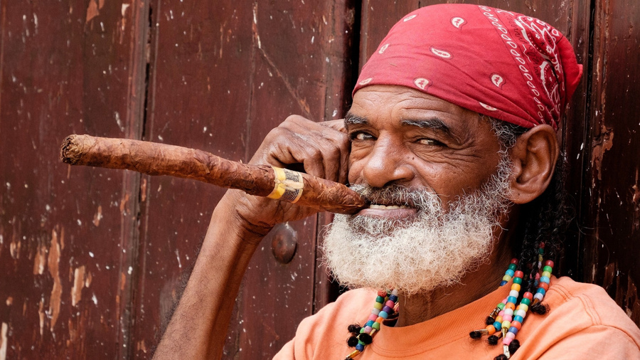 Black smokers :) - Smoking, Cuba, Longpost