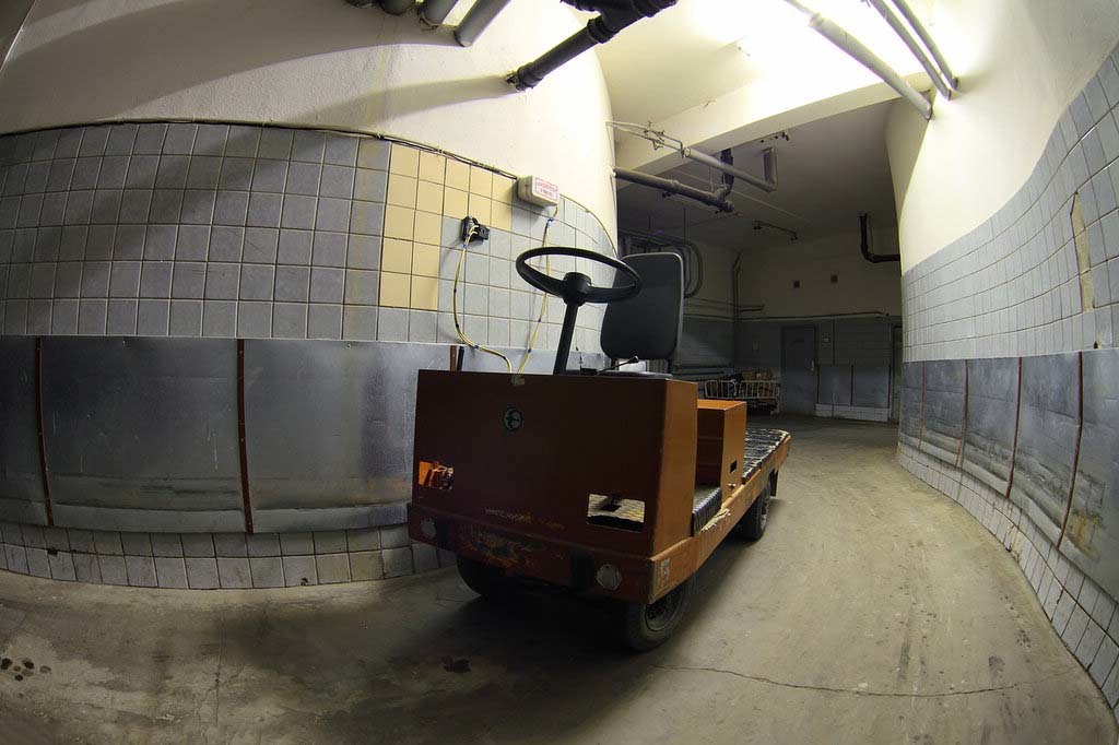 Incredible find. Found electric cars in empty tunnels underground - My, Urbanfact, Russia, Moscow, Digger, The photo, Urbanism, Underground, Stalker, Longpost