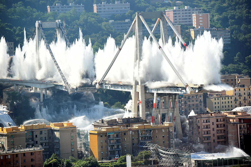 I want to know everything #303. - Want to know everything, Bridge, Italy, Genoa, Explosion, news, Video, Longpost