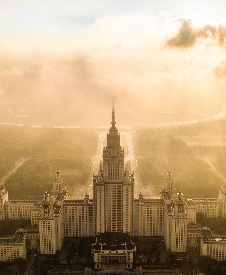 Good morning Moscow! Moscow State University at dawn looks even more impressive. - MSU, dawn, Moscow, Morning, The photo, Town, Russia, Architecture, Longpost