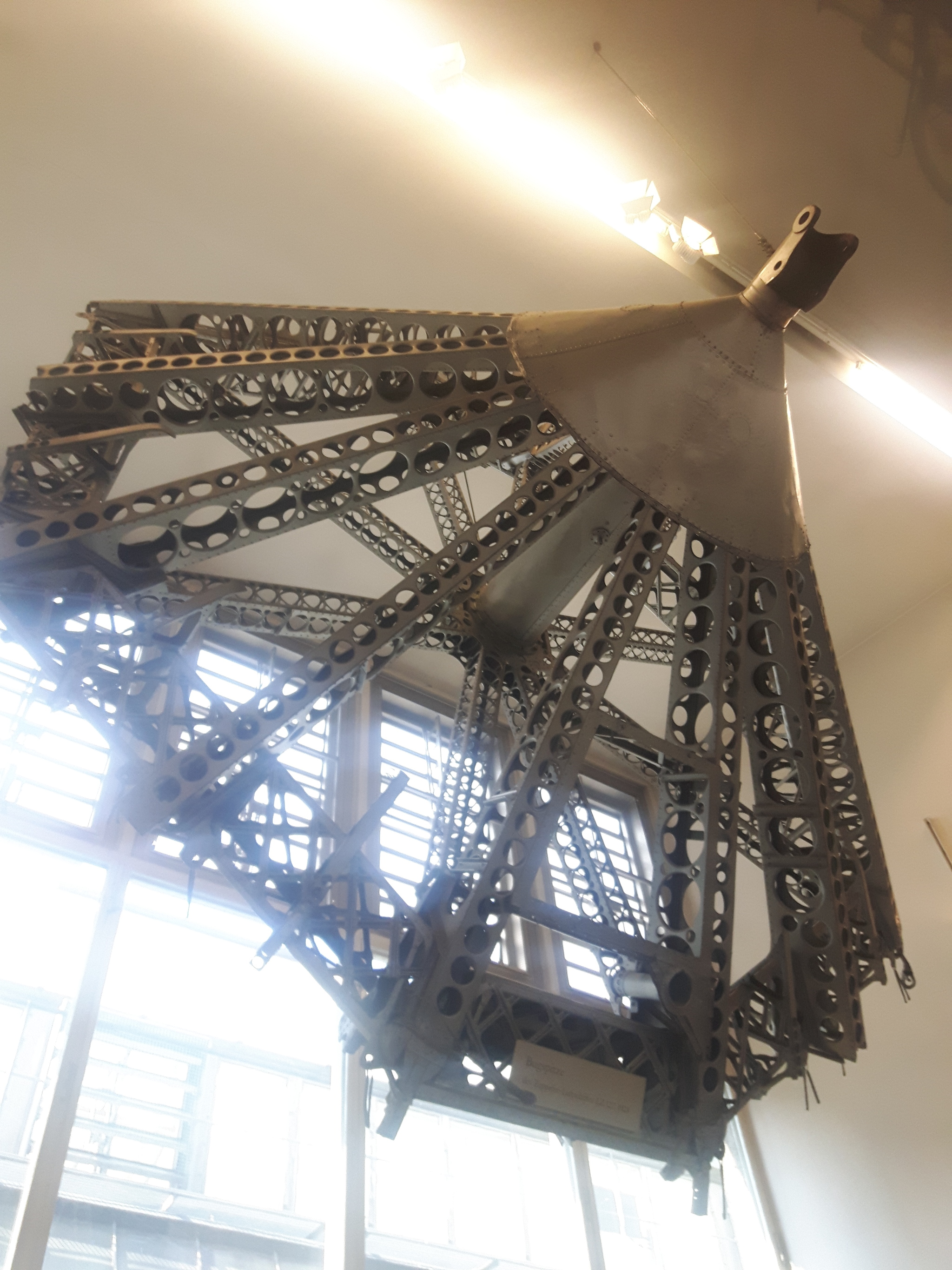 The bow of the Zeppelin with part of the anchor structure to secure it to the mast during stops. Museum of Technology in Munich - &q - My, Zeppelins, Museum, Bayern Munich, Longpost, Airship