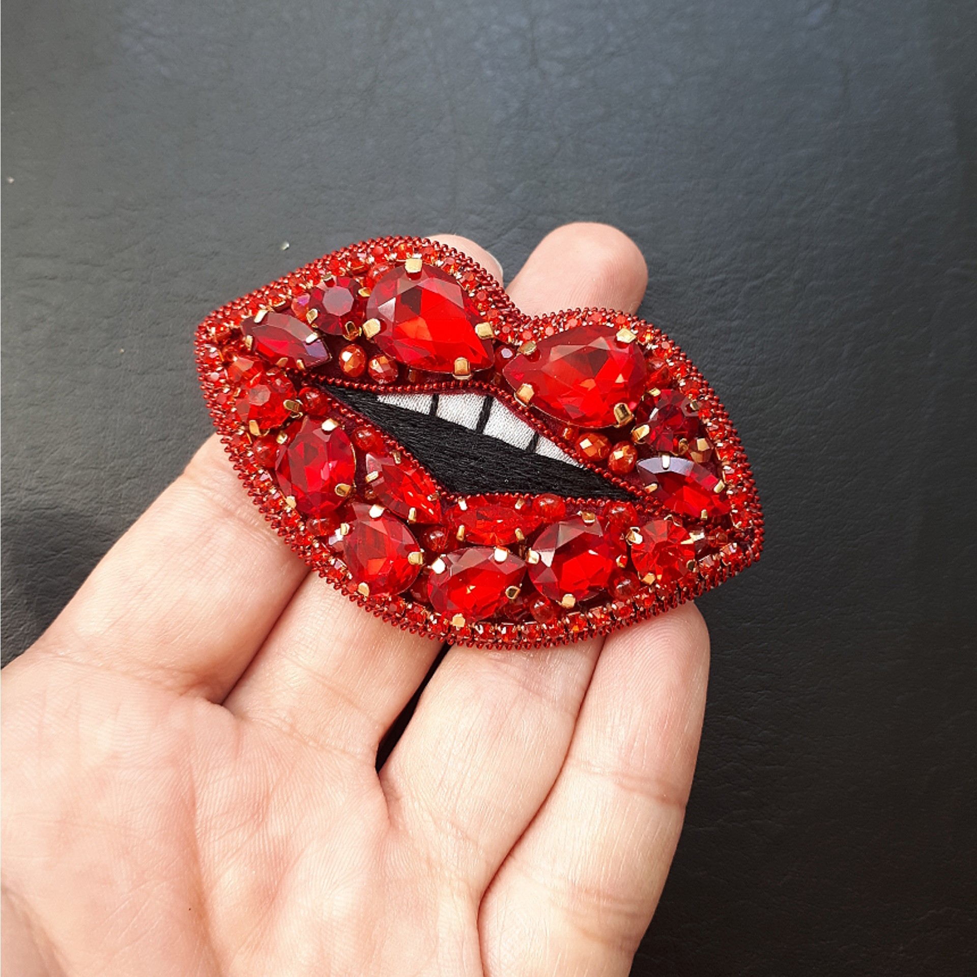 Lips - My, Handmade, Needlework without process, Needlework, With your own hands, Brooch, Longpost