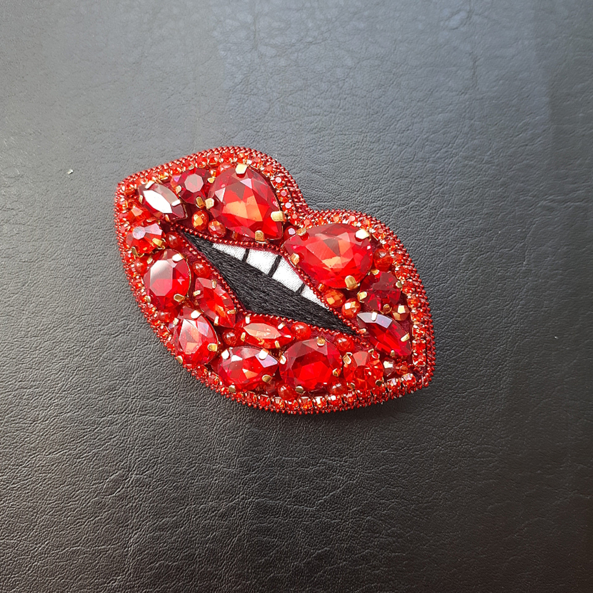 Lips - My, Handmade, Needlework without process, Needlework, With your own hands, Brooch, Longpost